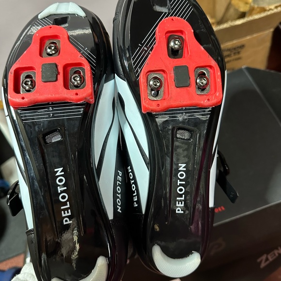 Peloton spin spin shoes - Picture 3 of 3